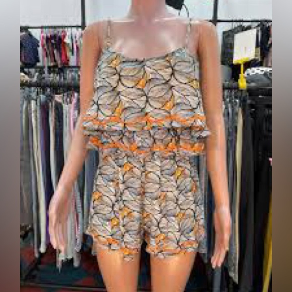Francesca's Alyo Embroidered Romper Medium